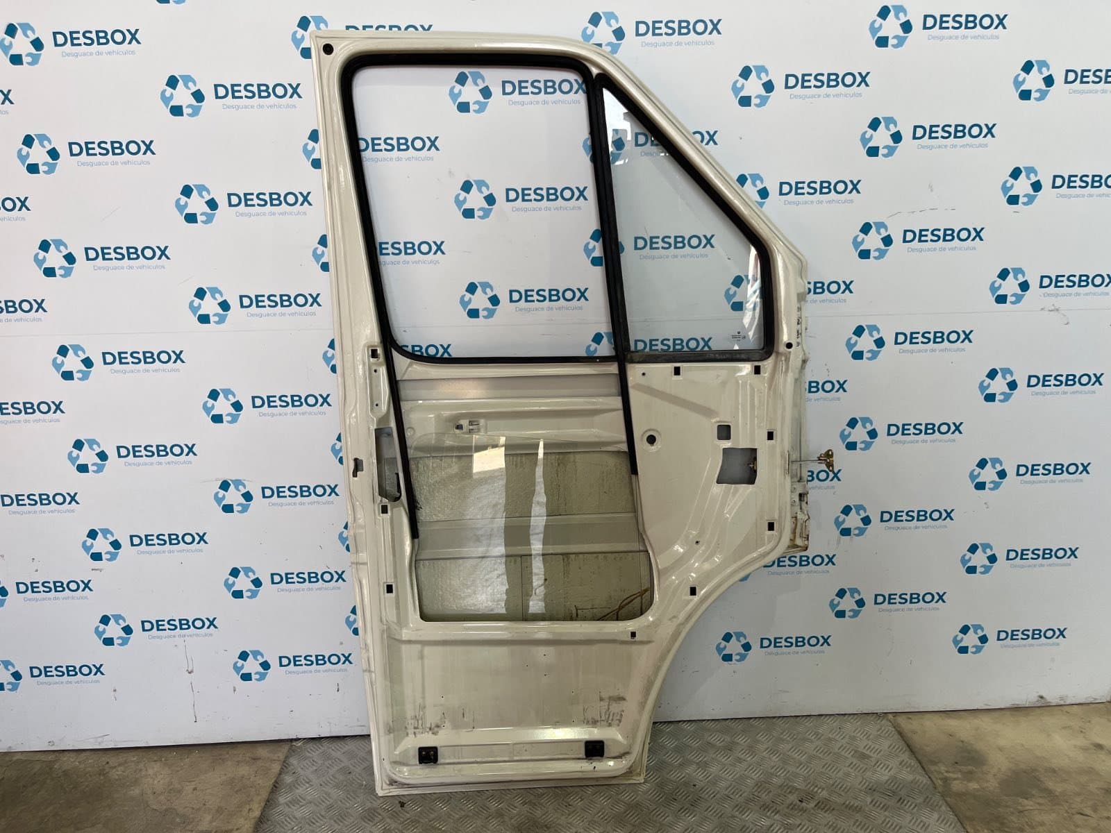 Recambio de PUERTA DELANTERA IZQUIERDA para VOLKSWAGEN LT CAJA CERRADA / COMBI (MOD. 1997) FURGON 2.8 TDI ATA - BLANCO 5