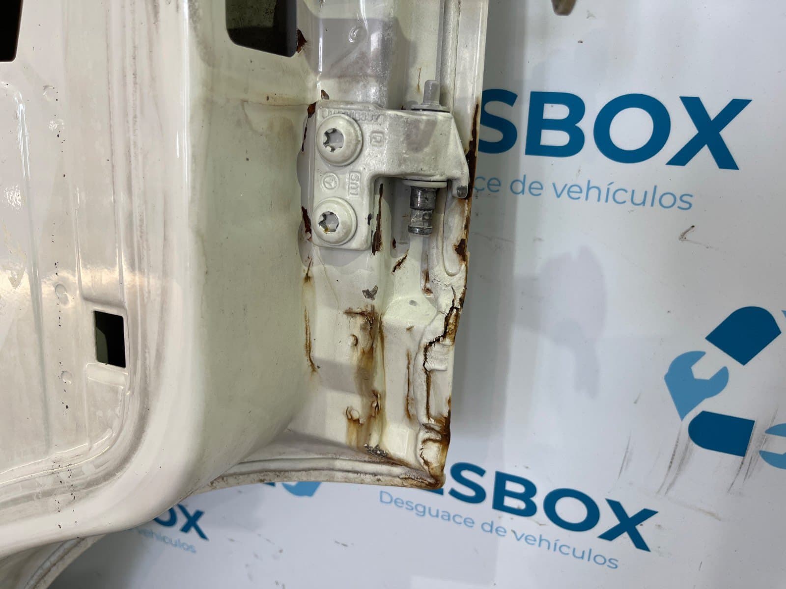 Recambio de PUERTA DELANTERA IZQUIERDA para VOLKSWAGEN LT CAJA CERRADA / COMBI (MOD. 1997) FURGON 2.8 TDI ATA - BLANCO 6