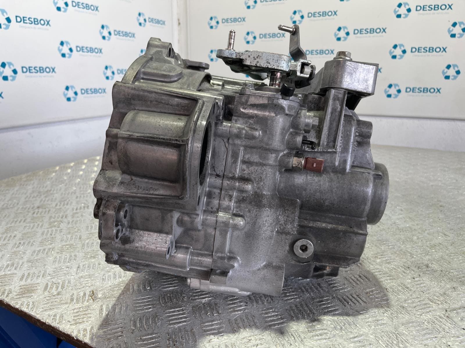 Recambio de CAJA CAMBIOS para VOLKSWAGEN PASSAT VARIANT (3C5) 2.0 TDI BMR referencia OEM IAM JMA - NEGRO 4