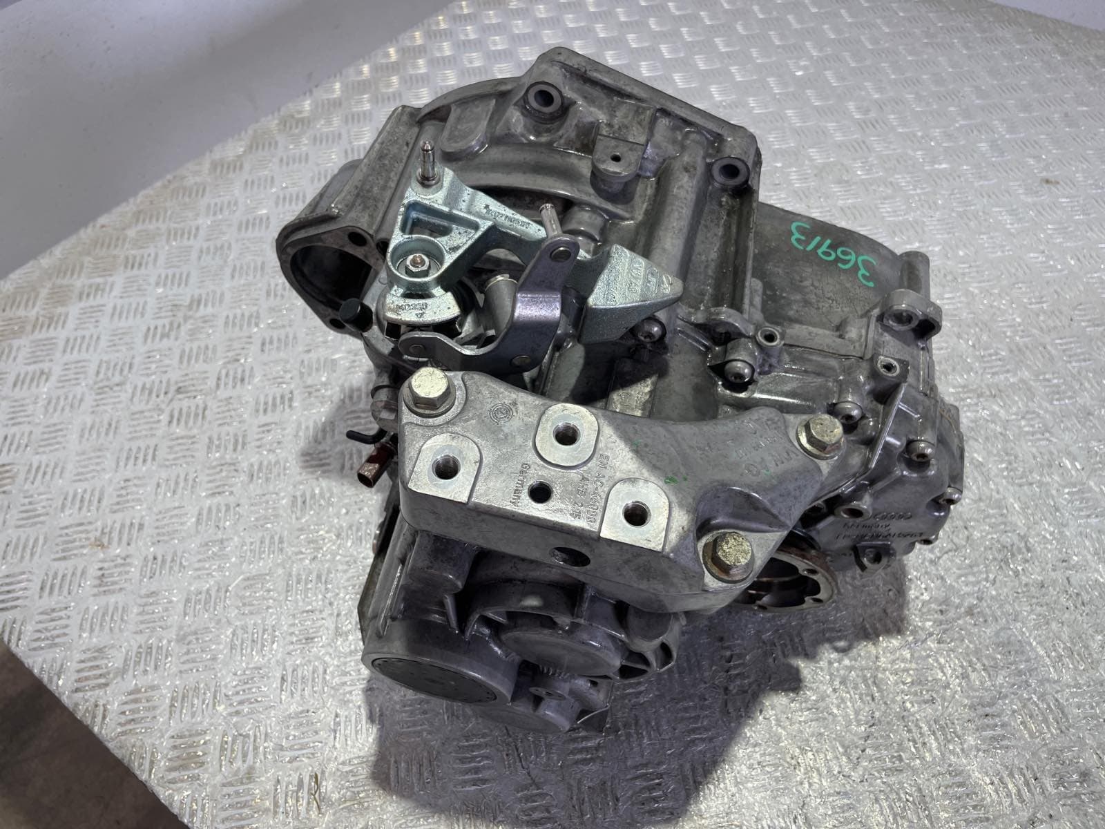 Recambio de CAJA CAMBIOS para VOLKSWAGEN PASSAT VARIANT (3C5) 2.0 TDI BMR referencia OEM IAM JMA - NEGRO 5