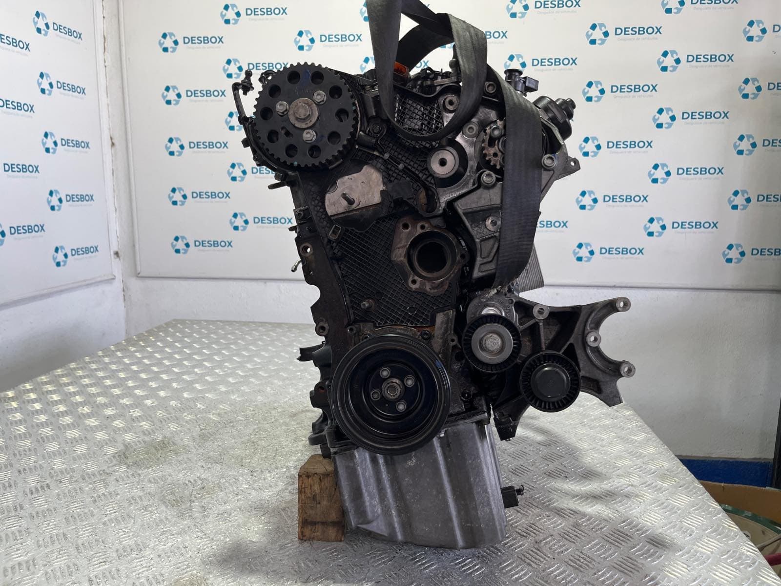 Recambio de MOTOR para AUDI Q5 (8R) Q5 2.0 TDI CGL referencia OEM IAM CGL - NEGRO