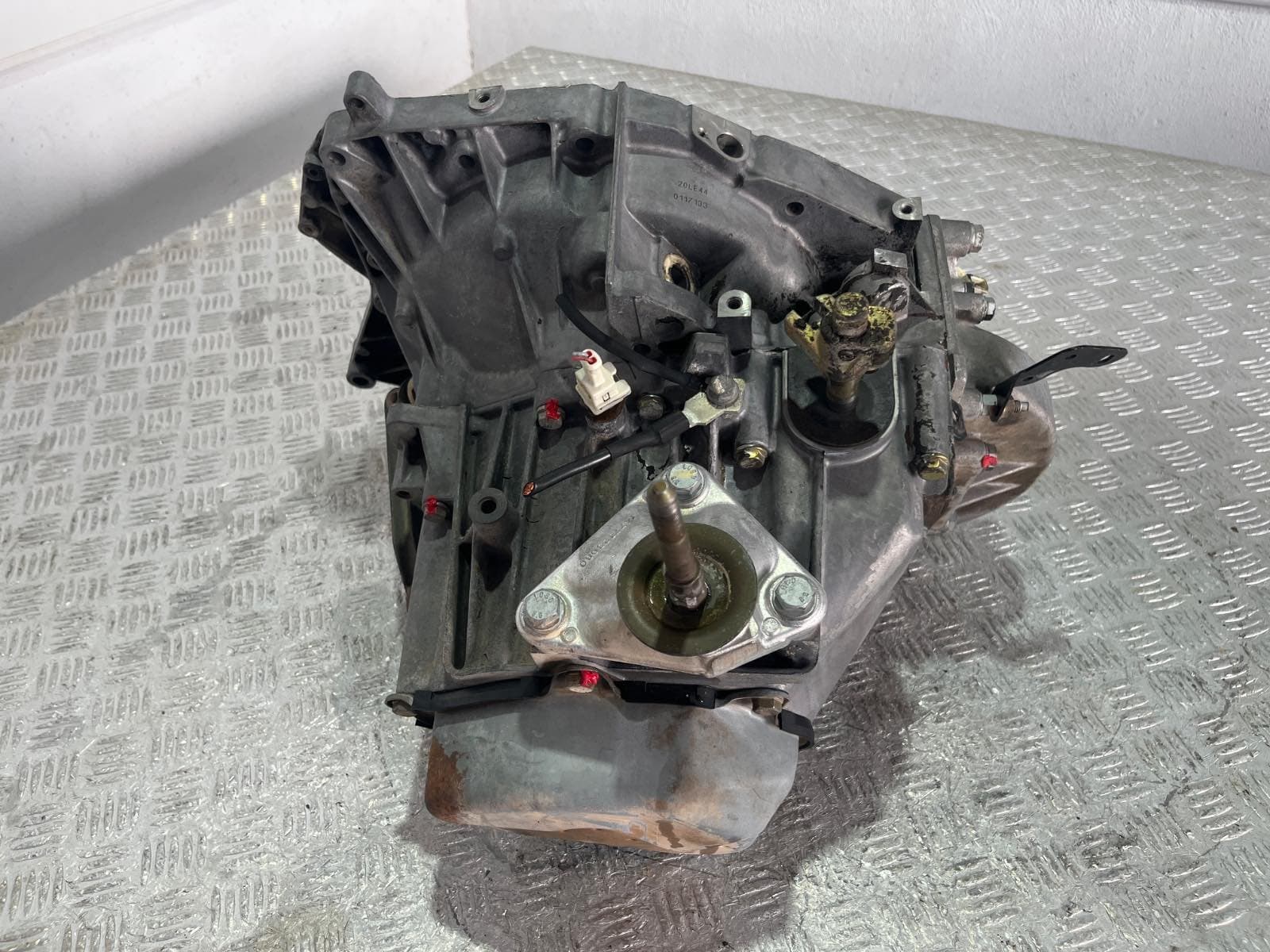 Recambio de CAJA CAMBIOS para PEUGEOT EXPERT KOMBI 1.9 TD DHX referencia OEM IAM 20LE44 - GRIS 2