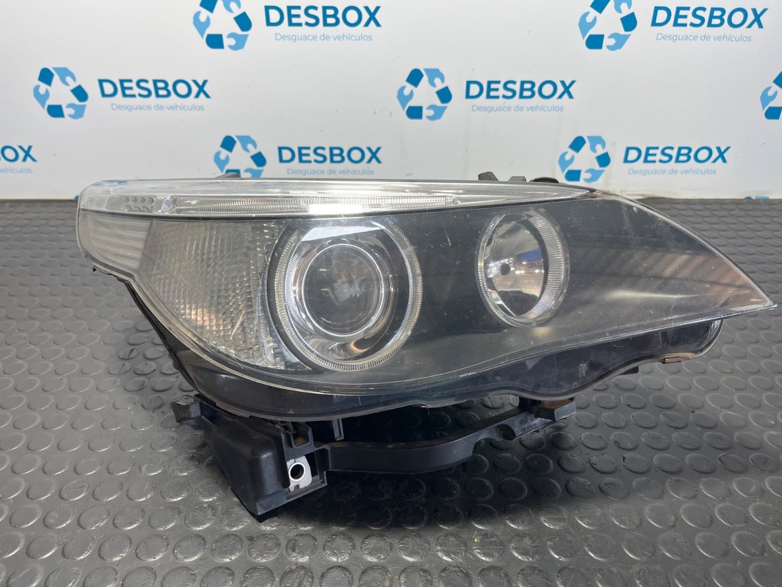 Recambio de FARO DERECHO para BMW SERIE 5 TOURING (E61) 530 D M57D 306D2 referencia OEM IAM 1587240001 - AZUL