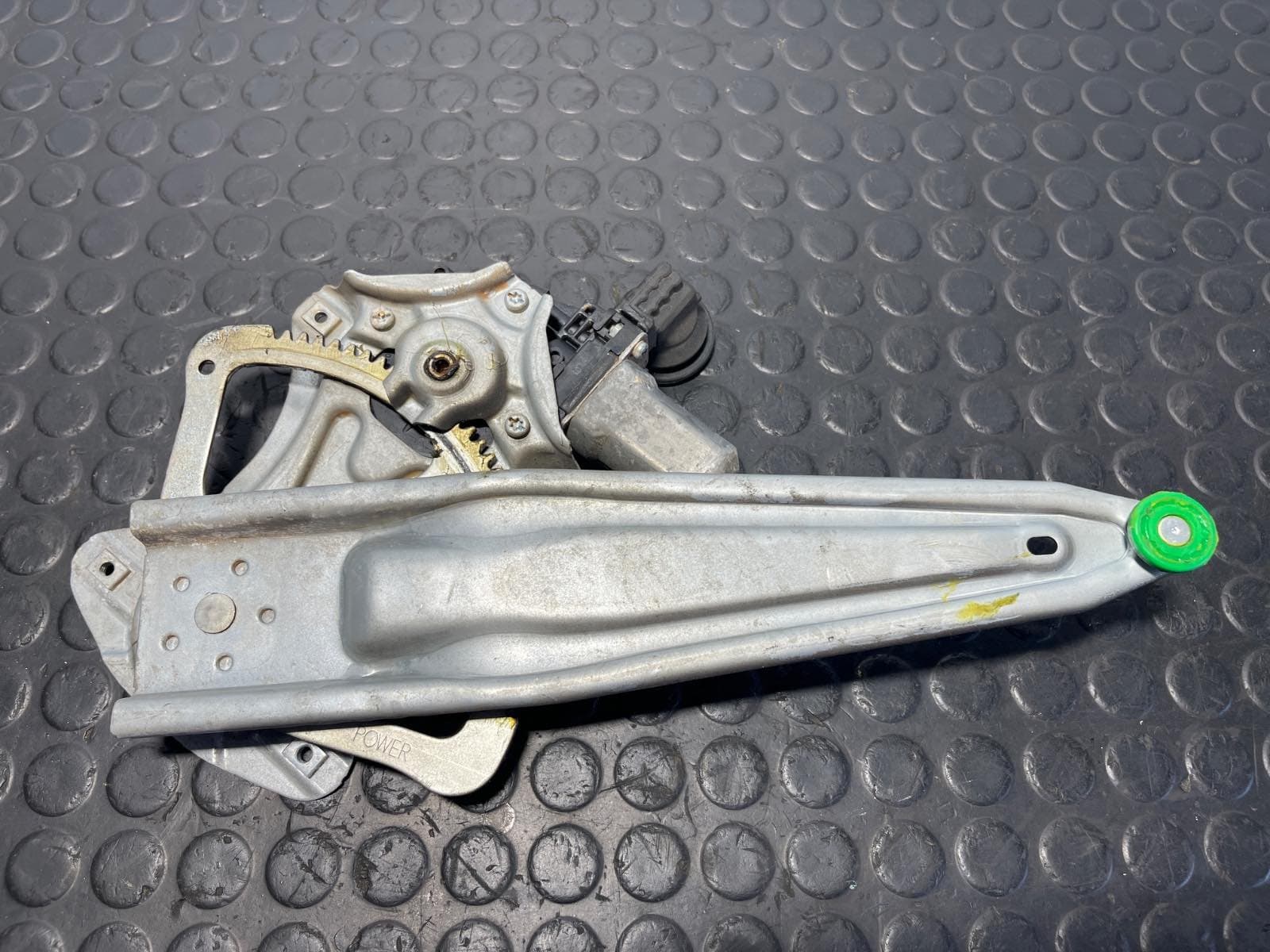 Recambio de ELEVALUNAS TRASERO DERECHO para TOYOTA AURIS 1.8 HYBRID 2ZR referencia OEM IAM 857200D120 - BLANCO 3