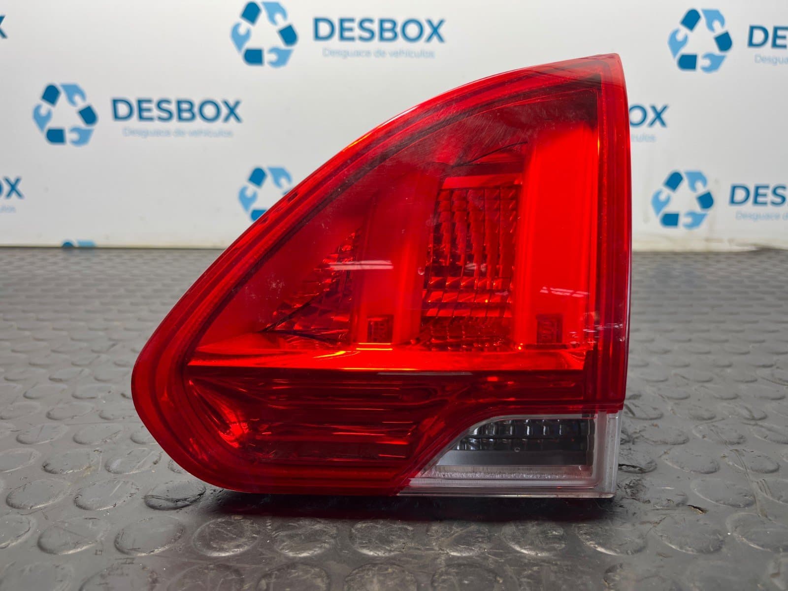 Recambio de PILOTO PORTON DERECHO para PEUGEOT 2008 I 5FS(EP6C) referencia OEM IAM 9678074580  - BLANCO