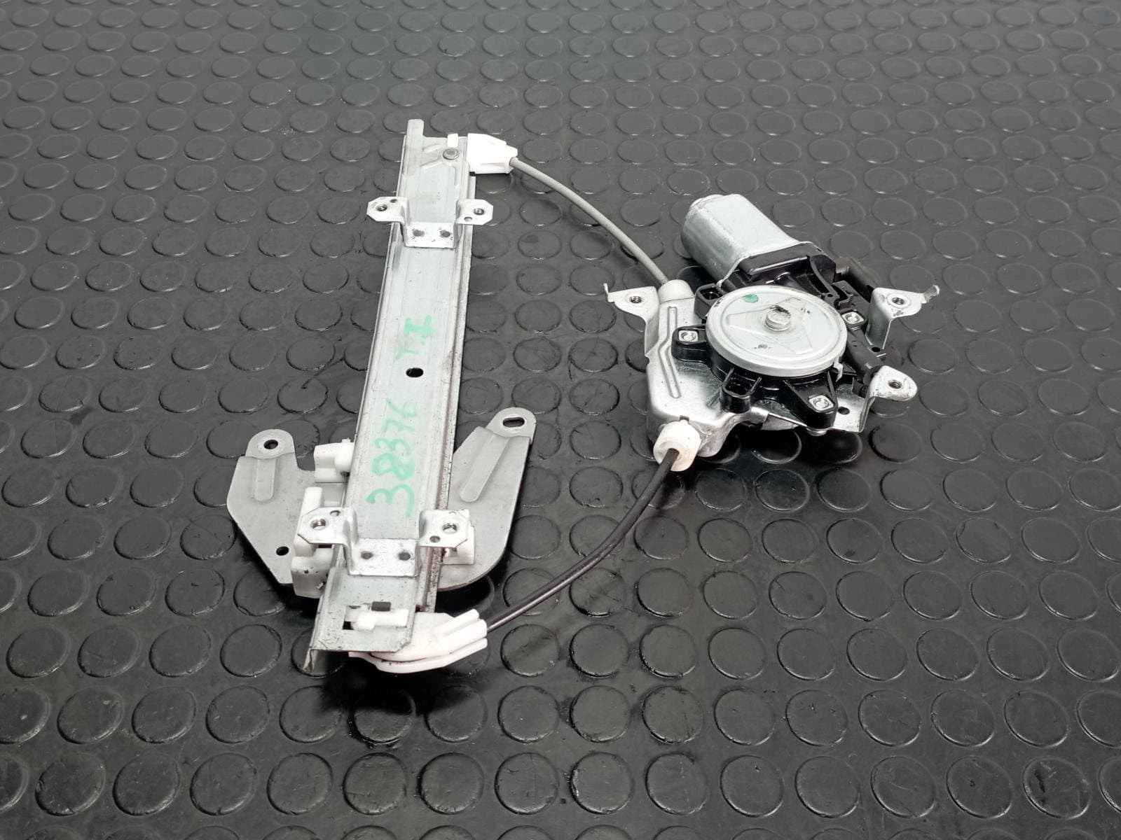 Recambio de ELEVALUNAS TRASERO IZQUIERDO para NISSAN MURANO (Z50) * VQ35DE referencia OEM IAM 82721CA000 - AZUL