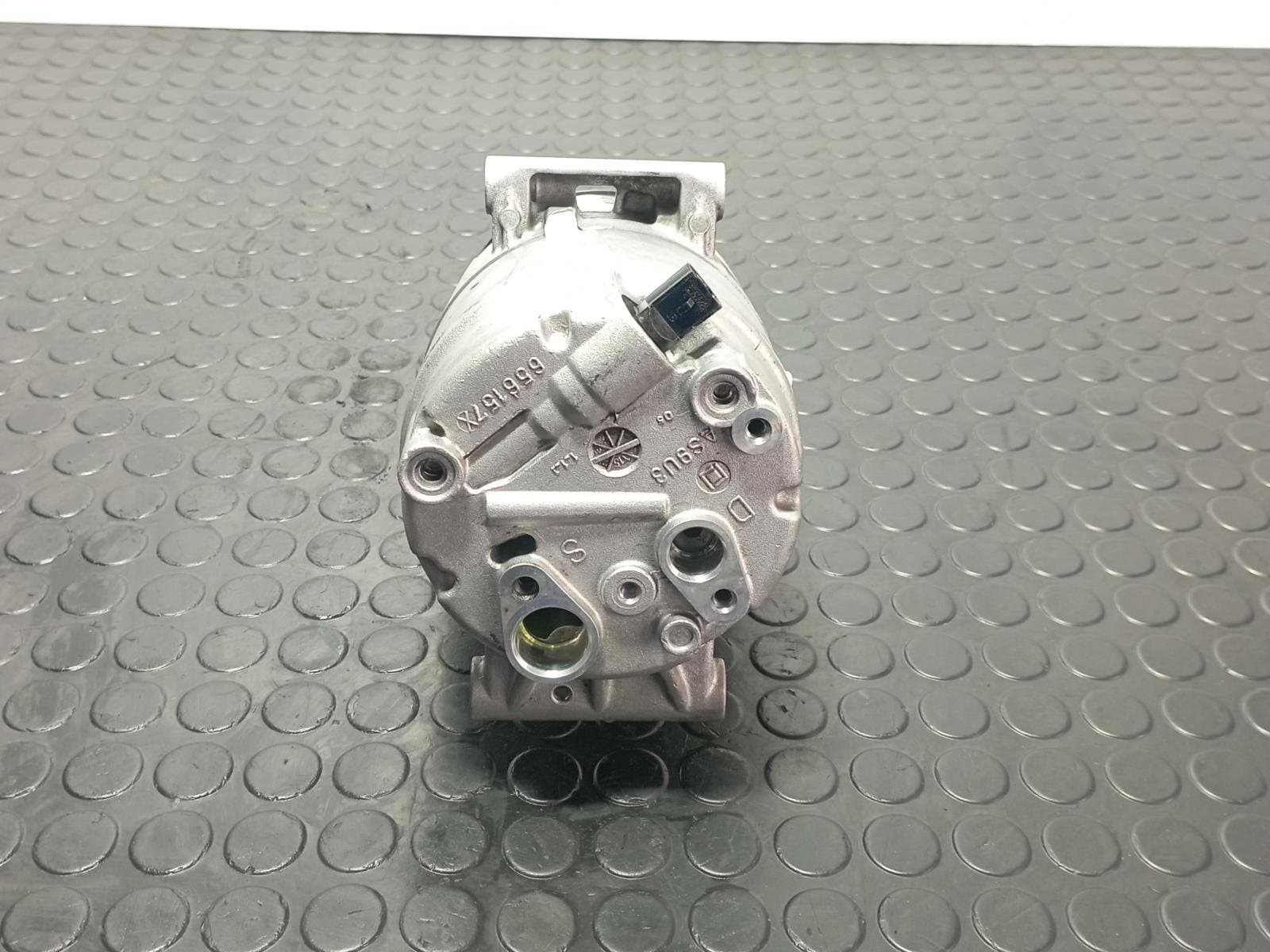 Recambio de COMPRESOR AIRE ACONDICIONADO para RENAULT ESPACE IV (JK0) Dynamique G9T742 referencia OEM IAM 8200436108 - NEGRO 2