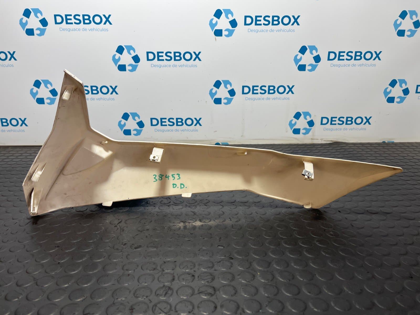 Recambio de MOLDURA para WOTTAN STORM SY125T 1P52QMI - BLANCO 4
