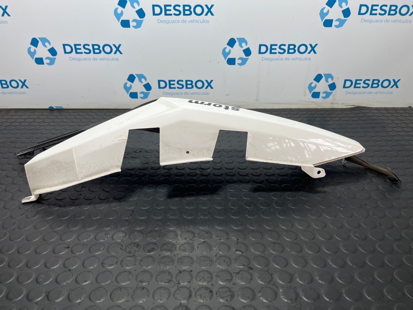 Recambio de MOLDURA para WOTTAN STORM SY125T 1P52QMI - BLANCO 3