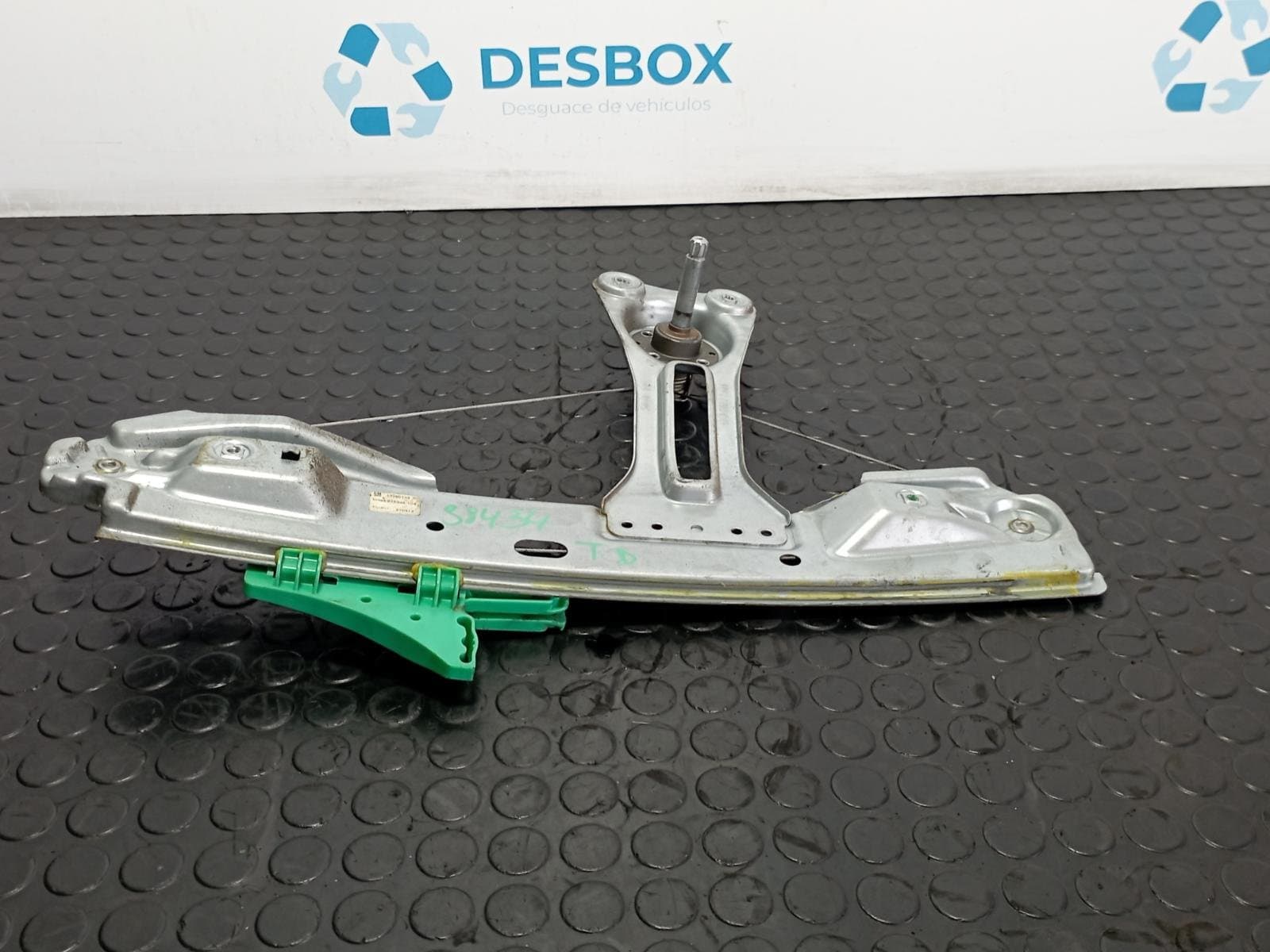 Recambio de ELEVALUNAS TRASERO DERECHO para OPEL ASTRA J LIM. * D-A17DTR referencia OEM IAM 915348104 - NEGRO