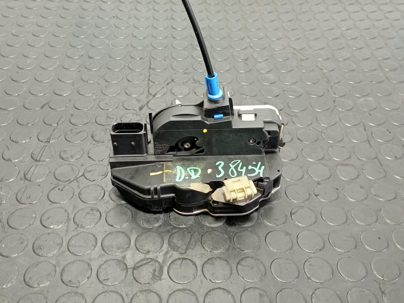 Recambio de CERRADURA PUERTA DELANTERA DERECHA para OPEL ASTRA J LIM. * D-A17DTR referencia OEM IAM 13579523  - NEGRO