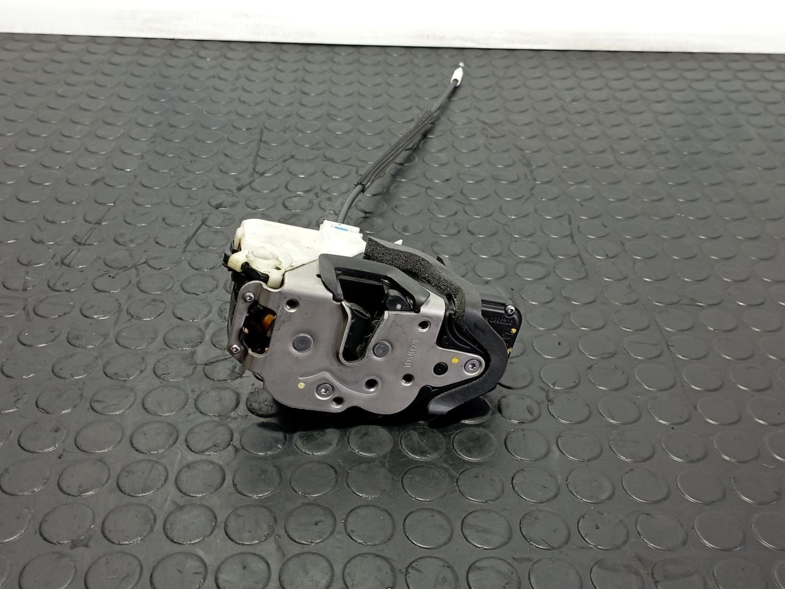 Recambio de CERRADURA PUERTA DELANTERA DERECHA para OPEL ASTRA J LIM. * D-A17DTR referencia OEM IAM 13579523  - NEGRO 3