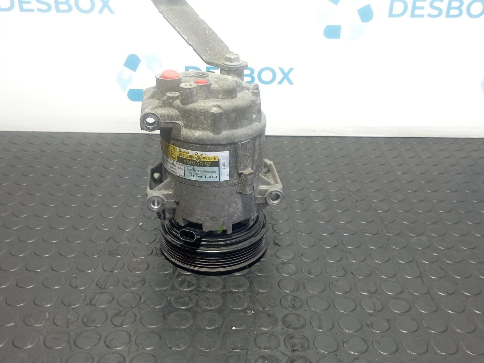 Recambio de COMPRESOR AIRE ACONDICIONADO para RENAULT MEGANE II CLASSIC BERLINA Confort Authentique K4M760 referencia OEM IAM 8200316164  - PLATA 5