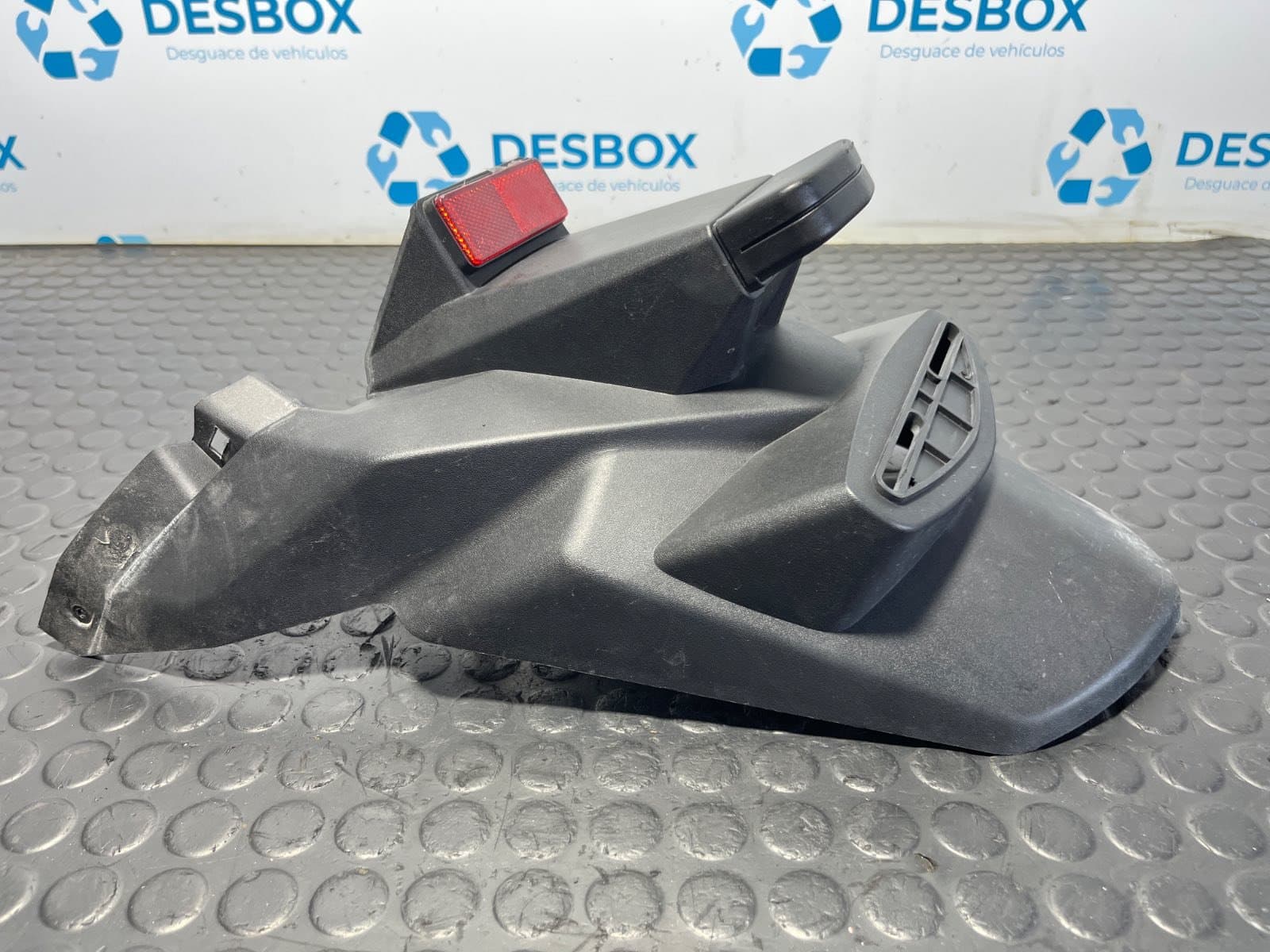 Recambio de GUARDABARROS TRASERO para WOTTAN STORM SY125T 1P52QMI - BLANCO 3