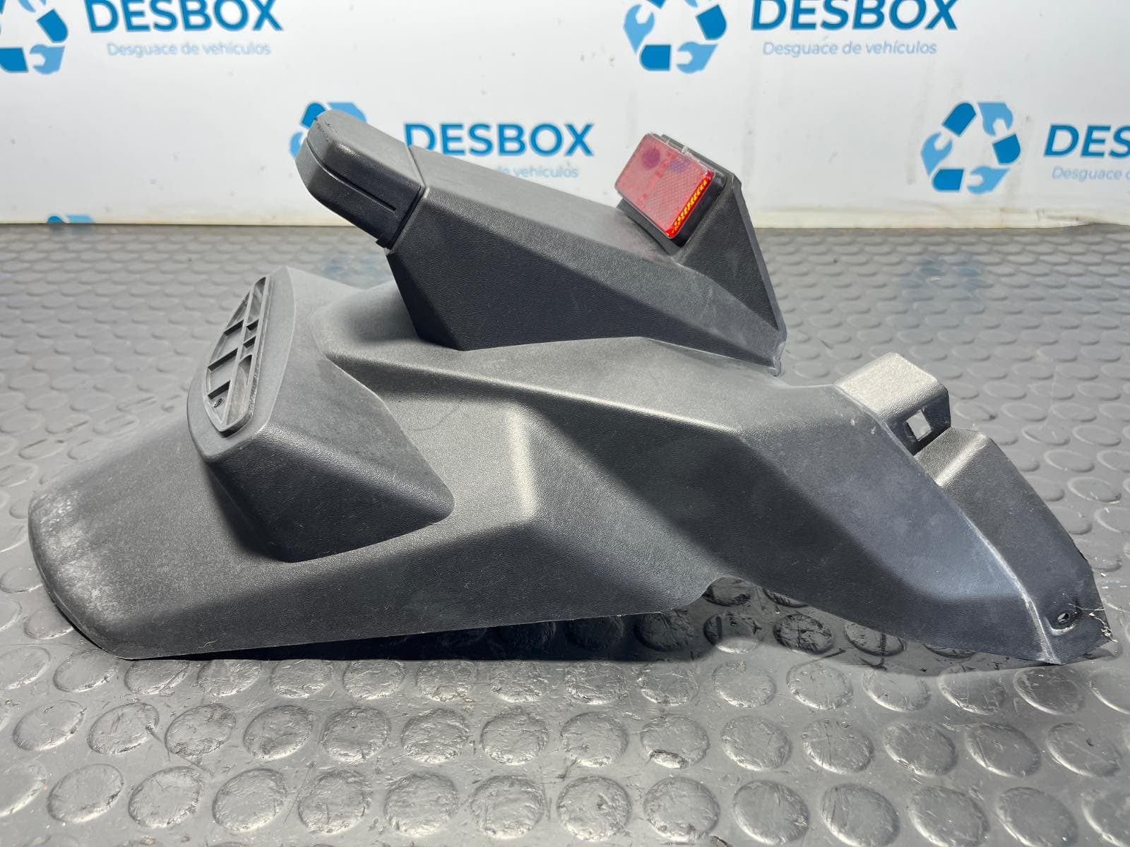 Recambio de GUARDABARROS TRASERO para WOTTAN STORM SY125T 1P52QMI - BLANCO 4