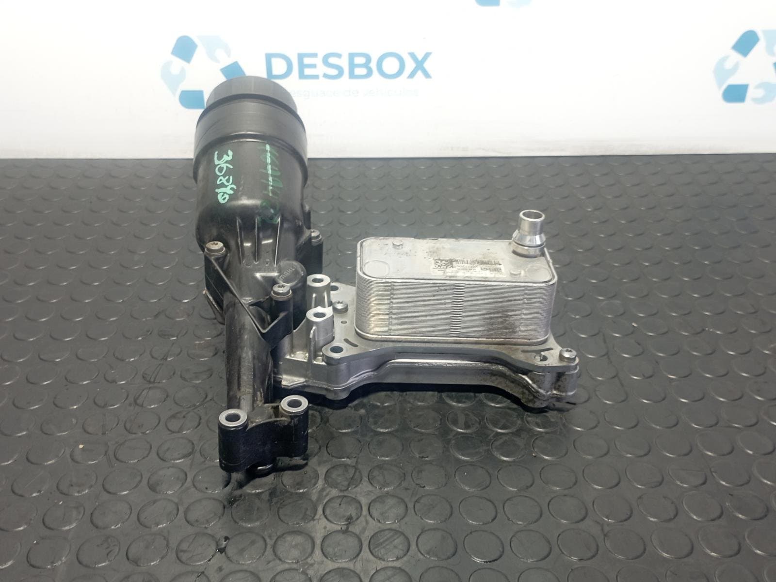 Recambio de ENFRIADOR ACEITE MOTOR para MERCEDES-BENZ CLASE A (W176) 2.2 651930 referencia OEM IAM A6511801065 - BLANCO