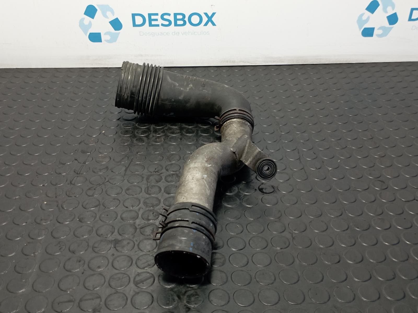 Recambio de TUBO ASPIRACION ADMISION para VOLKSWAGEN TOUAREG (7LA) 5.0 V10 AYH referencia OEM IAM 7L6128628 - NEGRO 2