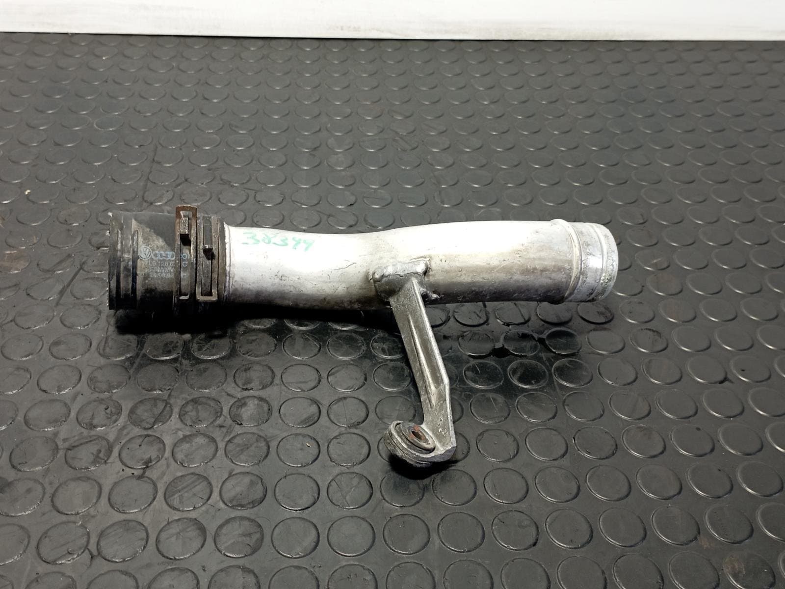 Recambio de TUBO ASPIRACION ADMISION para VOLKSWAGEN TOUAREG (7LA) 5.0 V10 AYH referencia OEM IAM 7L6129654B - NEGRO