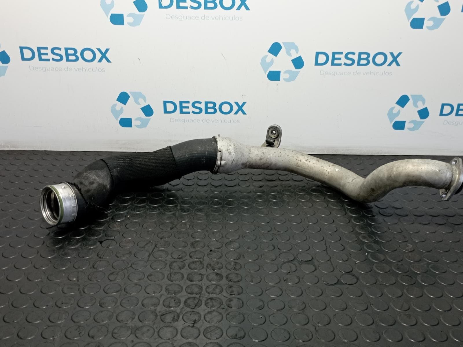 Recambio de TUBO ASPIRACION ADMISION para VOLKSWAGEN TOUAREG (7LA) 5.0 V10 AYH referencia OEM IAM 7L6145941B - NEGRO 3