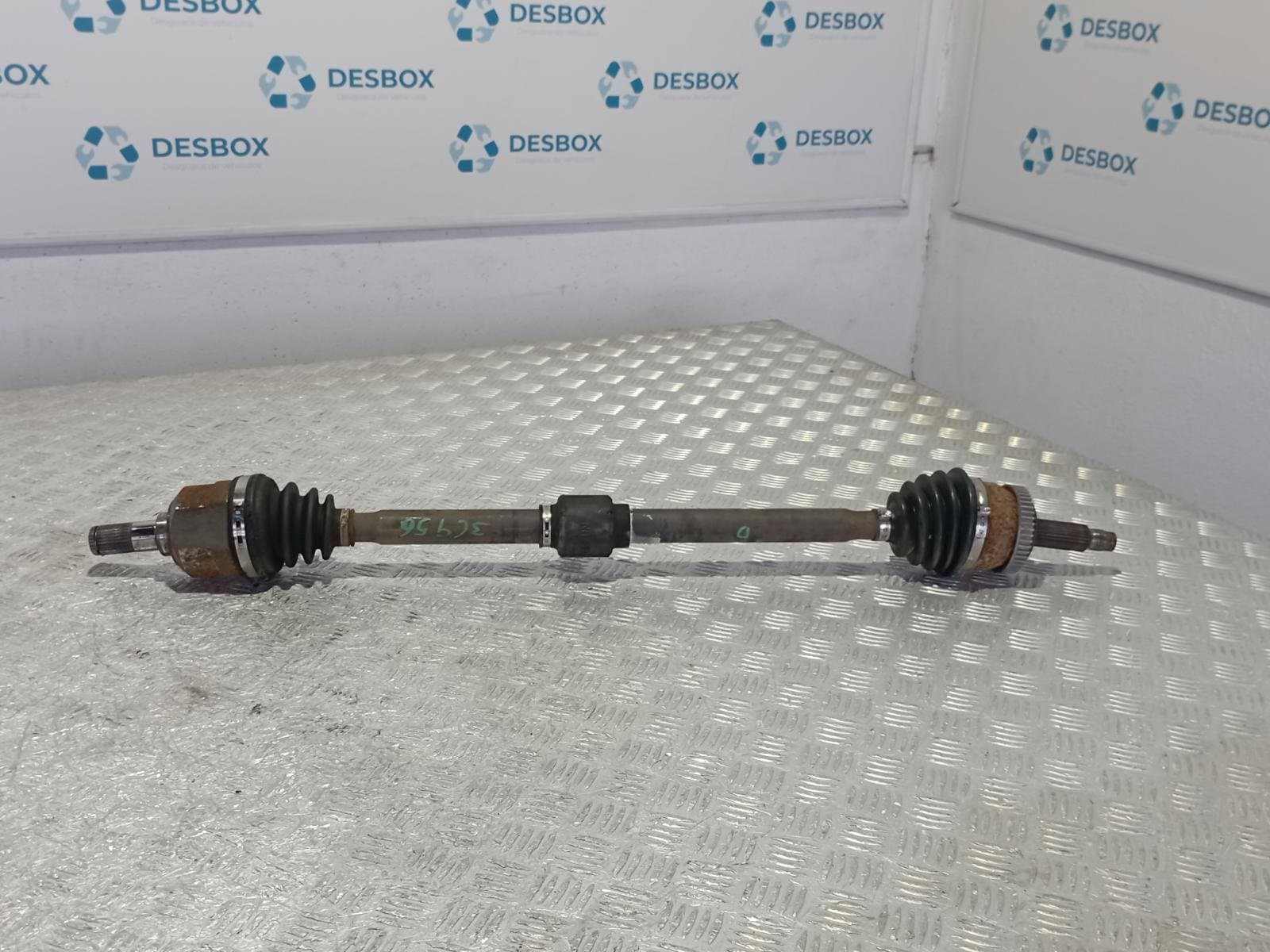 Recambio de TRANSMISION DELANTERA DERECHA para KIA CARENS  1.6 CRDI D4FB referencia OEM IAM B05RGGPQ211AF - NEGRO