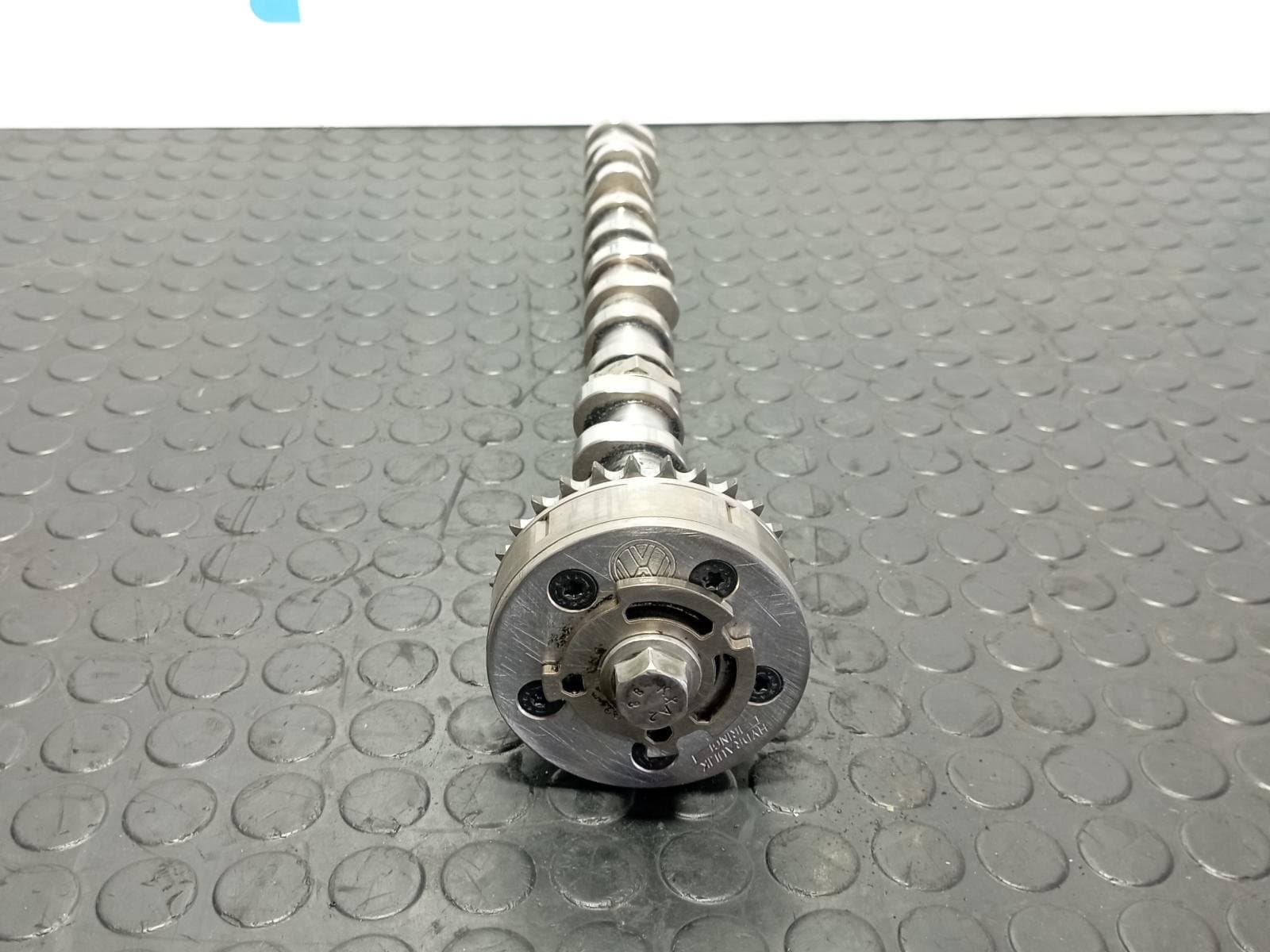 Recambio de ARBOL DE LEVAS para PORSCHE CAYENNE (TYP 9PA) Básico BFD referencia OEM IAM 022109088K - BLANCO
