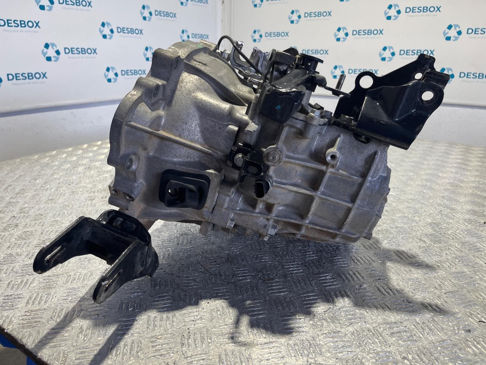 Recambio de CAJA CAMBIOS para KIA CARENS  1.6 CRDI D4FB referencia OEM IAM M5CF31 - NEGRO 3
