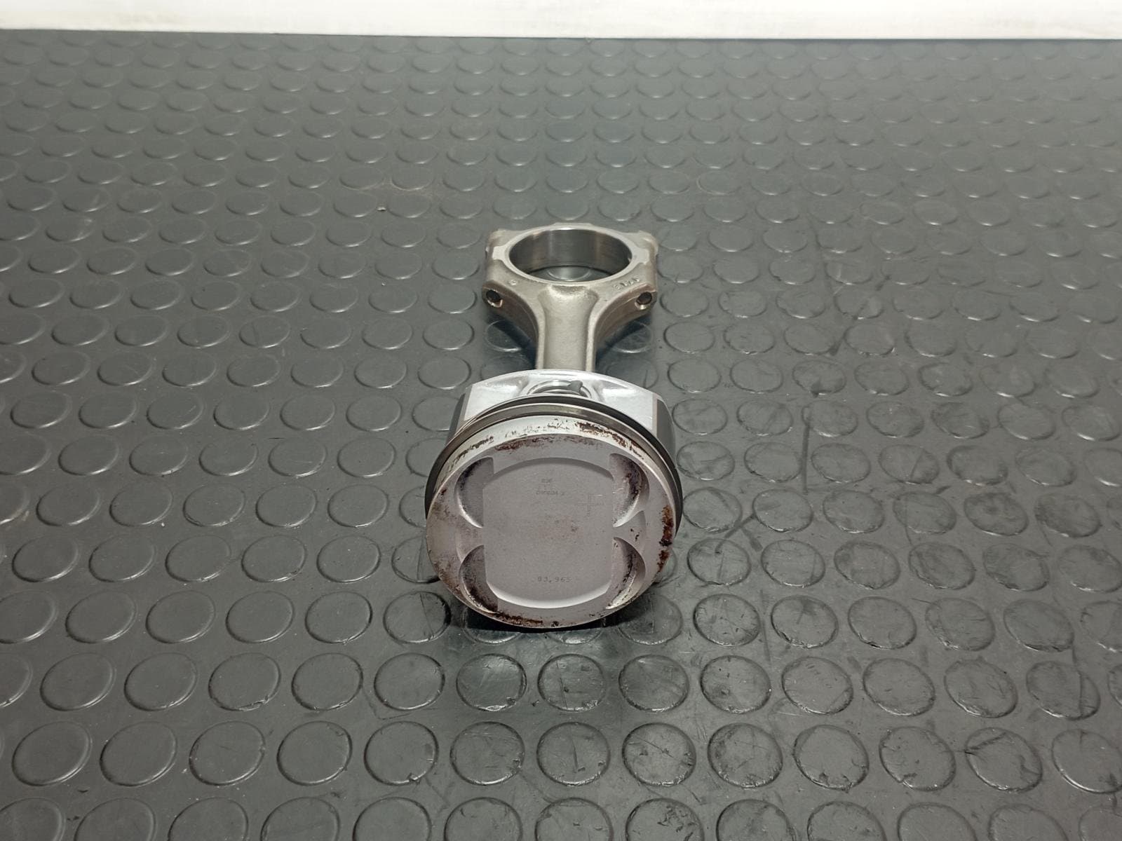 Recambio de PISTON para PORSCHE CAYENNE (TYP 9PA) Básico BFD referencia OEM IAM R041 - BLANCO
