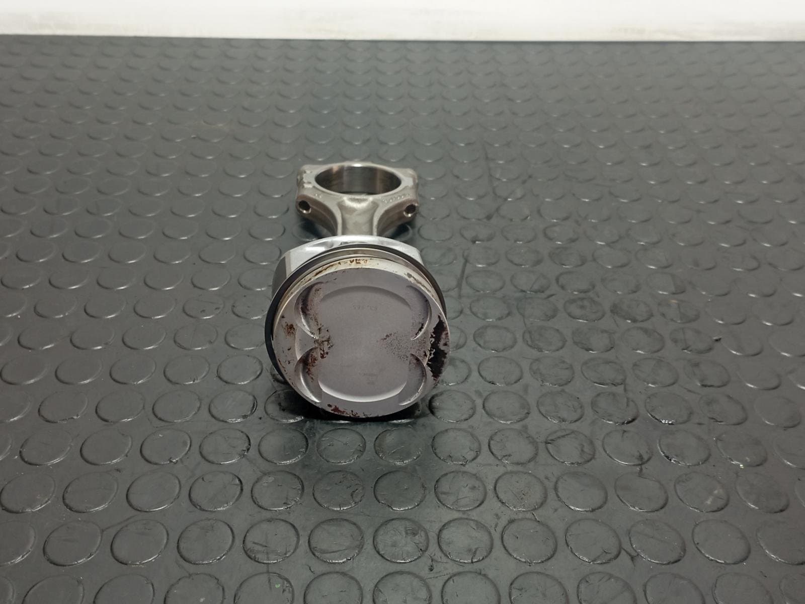 Recambio de PISTON para PORSCHE CAYENNE (TYP 9PA) Básico BFD referencia OEM IAM R041 - BLANCO