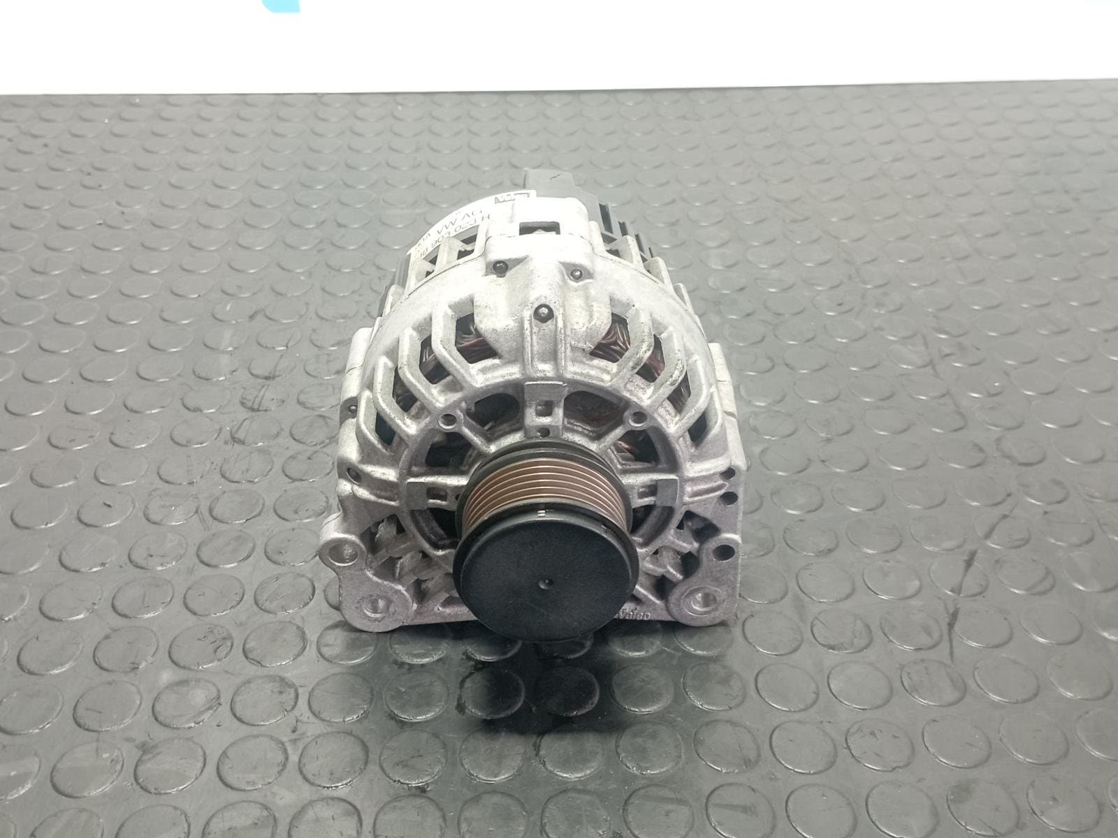 Recambio de ALTERNADOR para SEAT TOLEDO (1M2) Signo ASV referencia OEM IAM 038903023R - GRIS