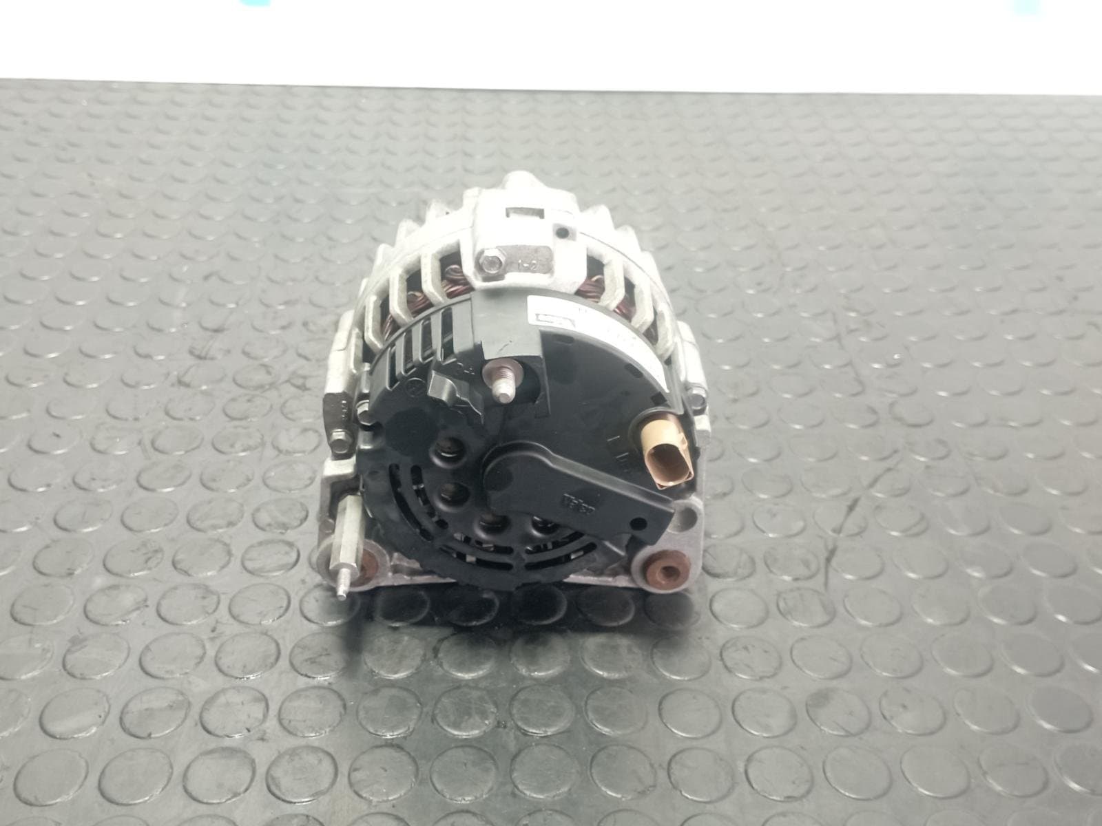 Recambio de ALTERNADOR para SEAT TOLEDO (1M2) Signo ASV referencia OEM IAM 038903023R - GRIS 4