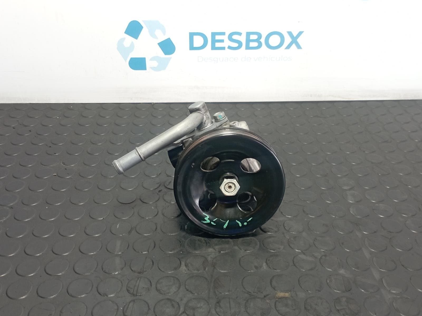 Recambio de BOMBA DIRECCION para KIA CARENS  1.6 CRDI D4FB referencia OEM IAM 0K2KC32600  - NEGRO