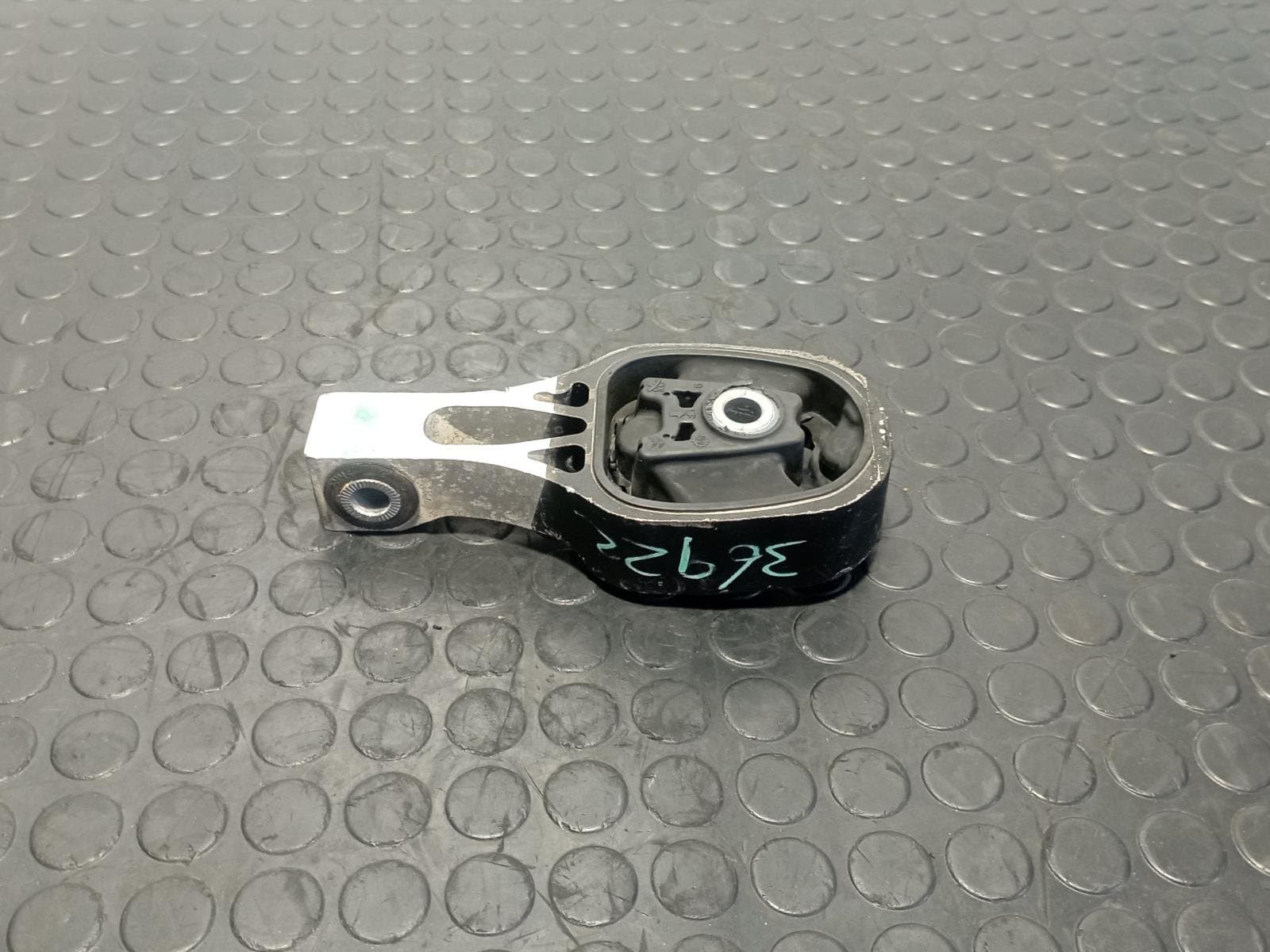 Recambio de SOPORTE MOTOR para PEUGEOT 2008 (--.2013->) 2008 ACTIVE PURETECH HN05 referencia OEM IAM 9824116780 - BLANCO