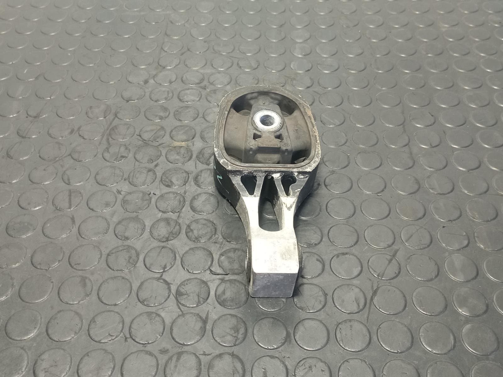 Recambio de SOPORTE MOTOR para PEUGEOT 2008 (--.2013->) 2008 ACTIVE PURETECH HN05 referencia OEM IAM 9824116780 - BLANCO 4