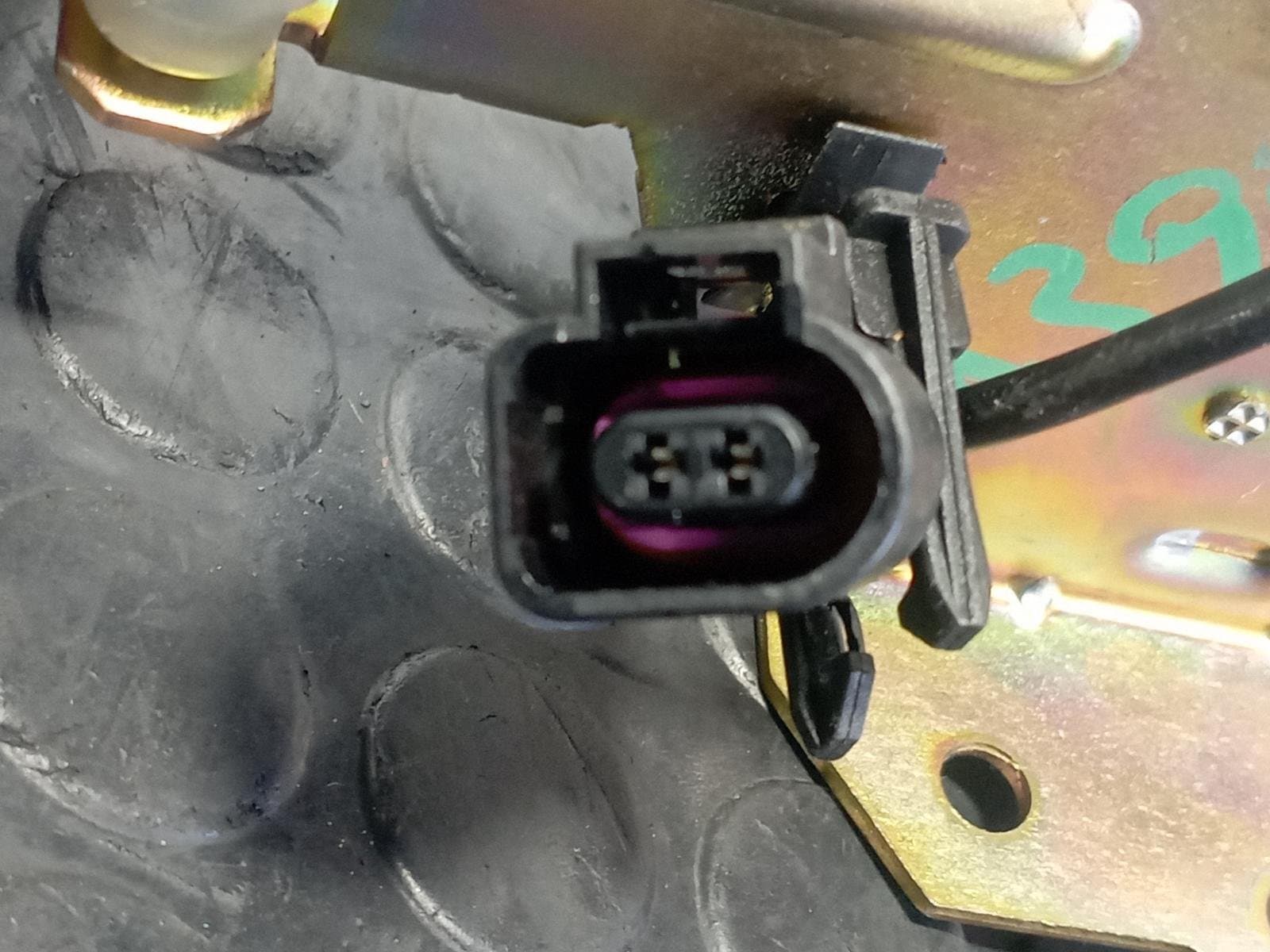 Recambio de CERRADURA MALETERO / PORTON para VOLKSWAGEN TOUAREG (7LA) 5.0 V10 AYH referencia OEM IAM 7L0827506D - NEGRO 5