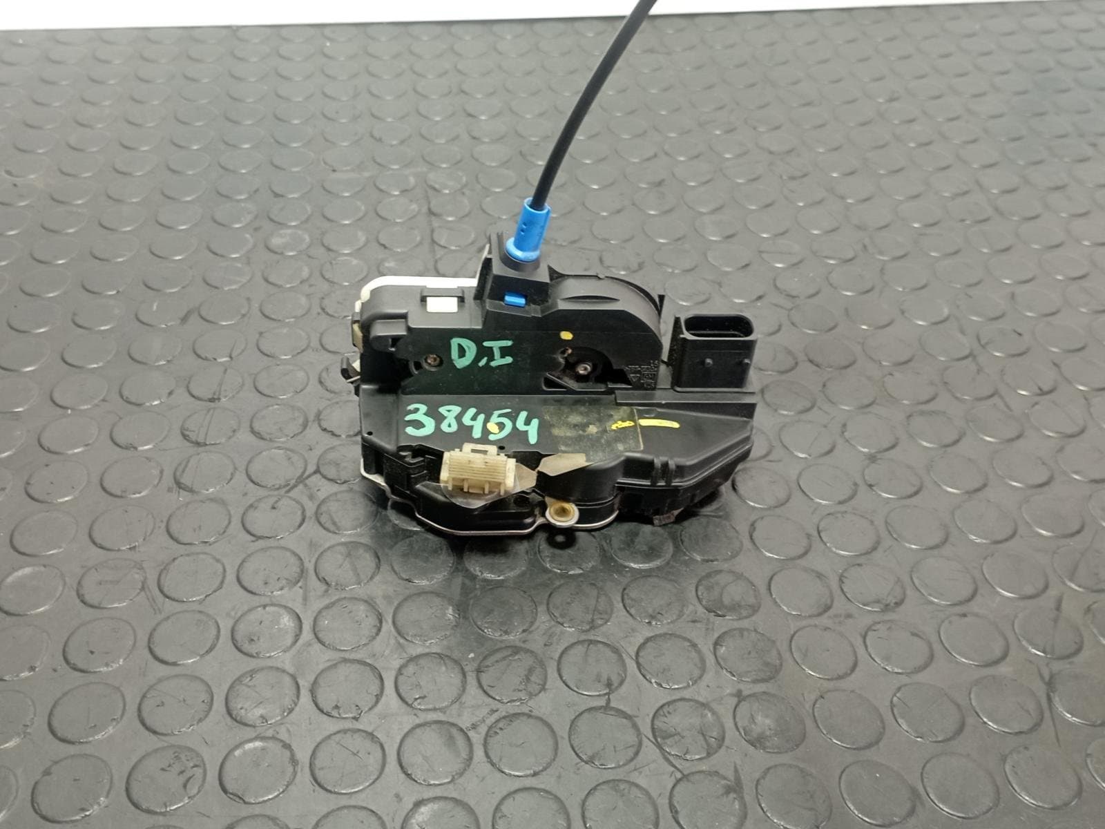 Recambio de CERRADURA PUERTA DELANTERA IZQUIERDA para OPEL ASTRA J LIM. * D-A17DTR referencia OEM IAM 13503801 - NEGRO