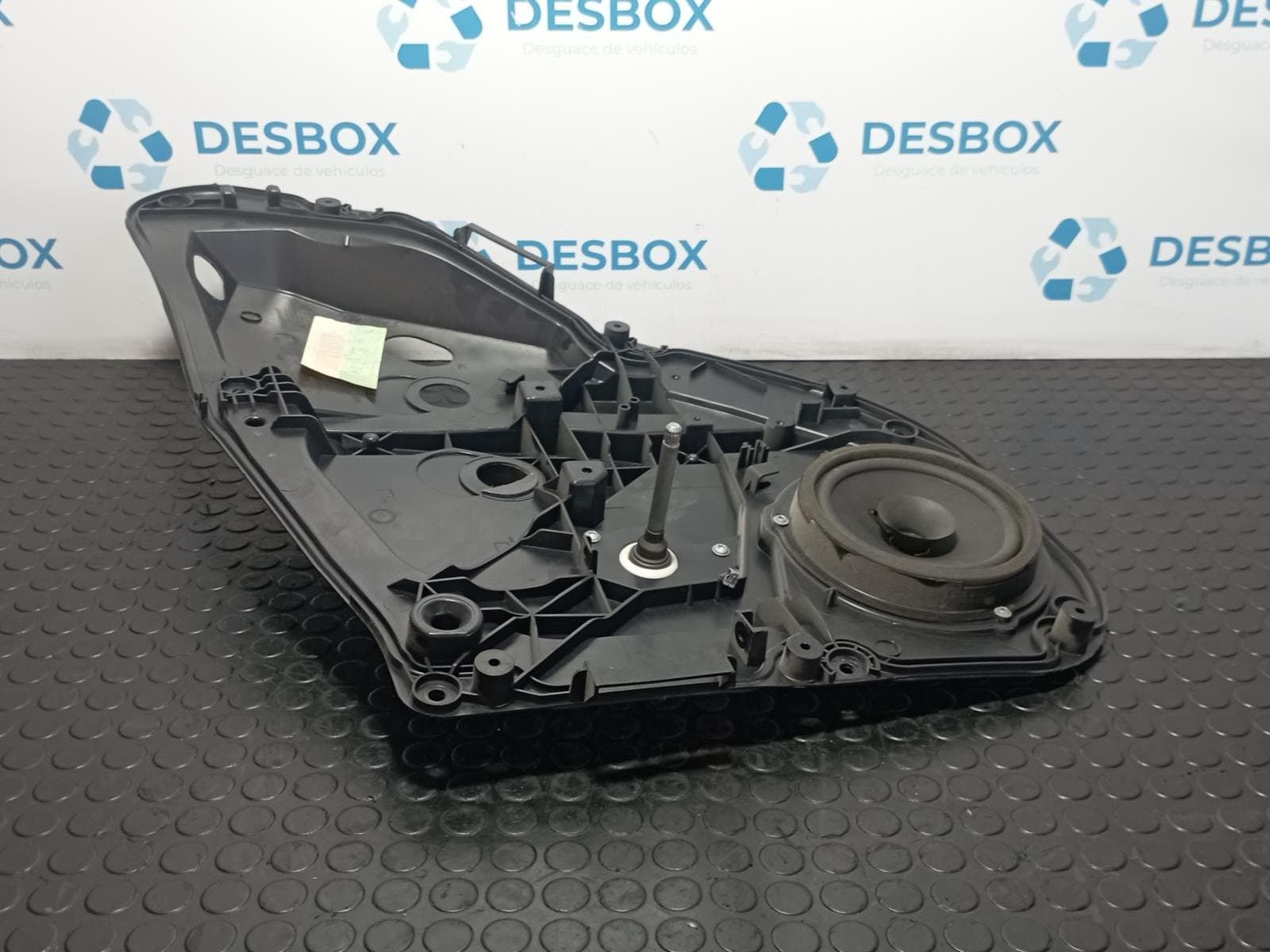 Recambio de ELEVALUNAS TRASERO DERECHO para FORD FIESTA (CCN) Black Edition SFJA referencia OEM IAM C1BBA045H22AB - BLANCO