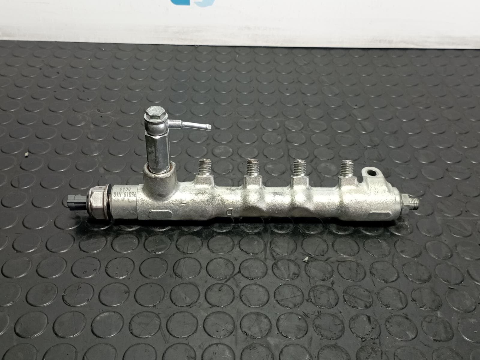 Recambio de RAMPA INYECTORA para OPEL ASTRA J LIM. * D-A17DTR referencia OEM IAM 13032065949 - NEGRO