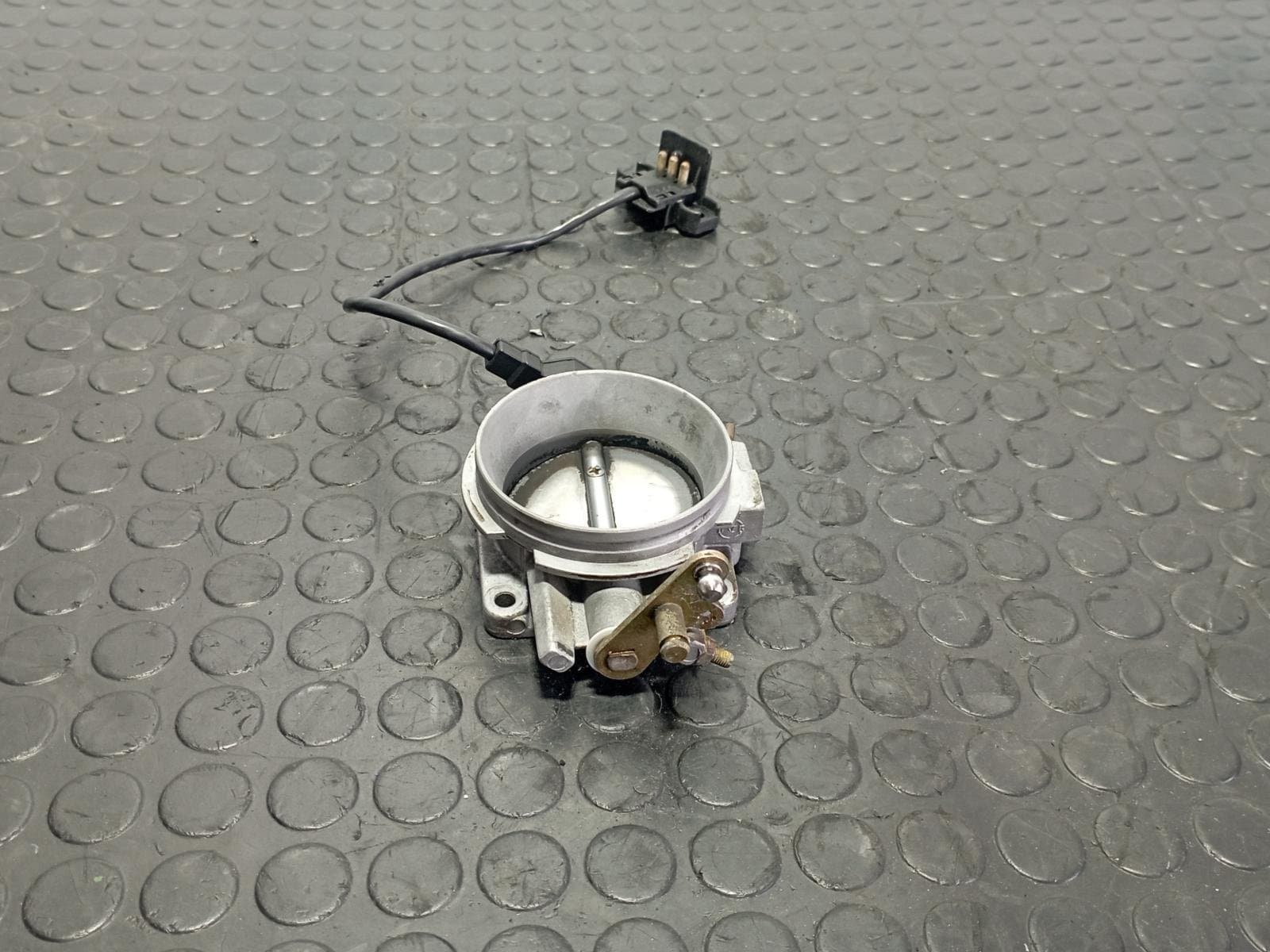 Recambio de CAJA MARIPOSA para MERCEDES-BENZ CLASE S (W126) BERLINA+COUPE SE 300 M103981 referencia OEM IAM 0011406053 - GRIS 3