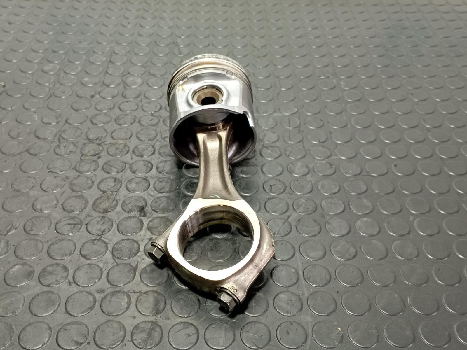 Recambio de PISTON para IVECO DAILY VI Caja/Chasis 33S15, 35S15, 35C15 F1AFL411C referencia OEM IAM 500054823 - BLANCO 3
