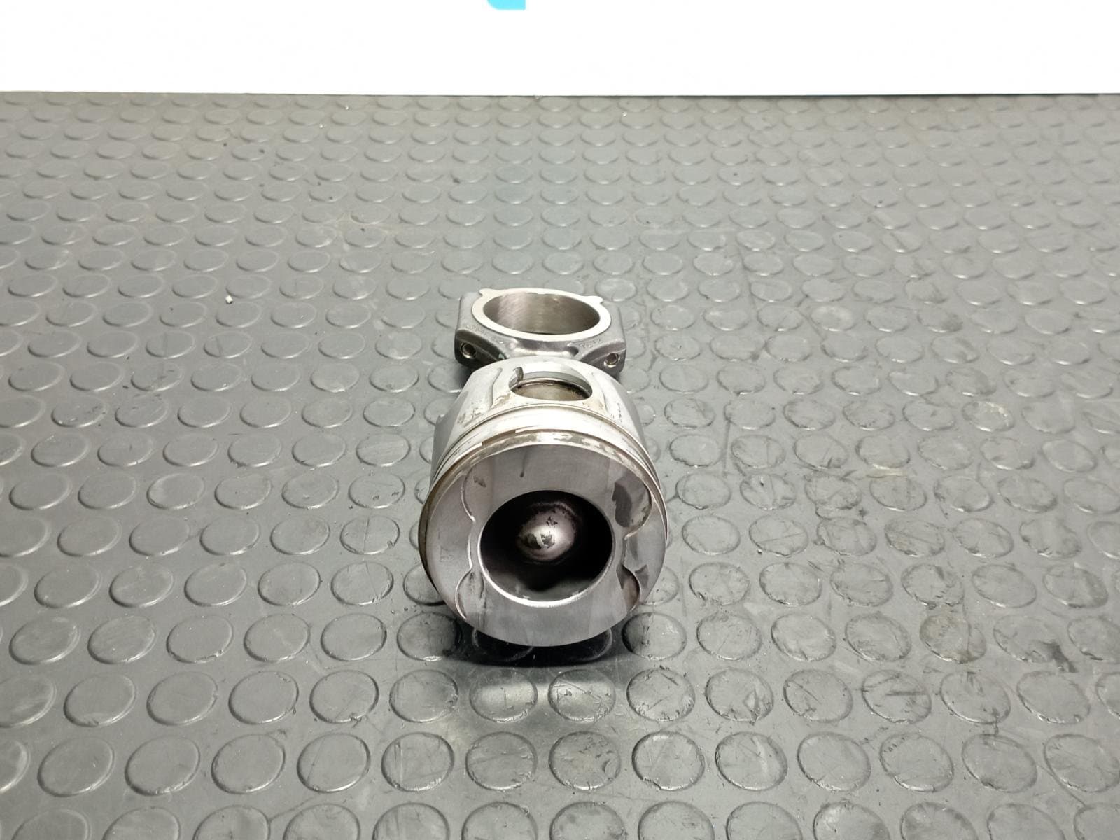 Recambio de PISTON para MERCEDES-BENZ CLASE A (W176) 2.2 651930 referencia OEM IAM 834AA - BLANCO