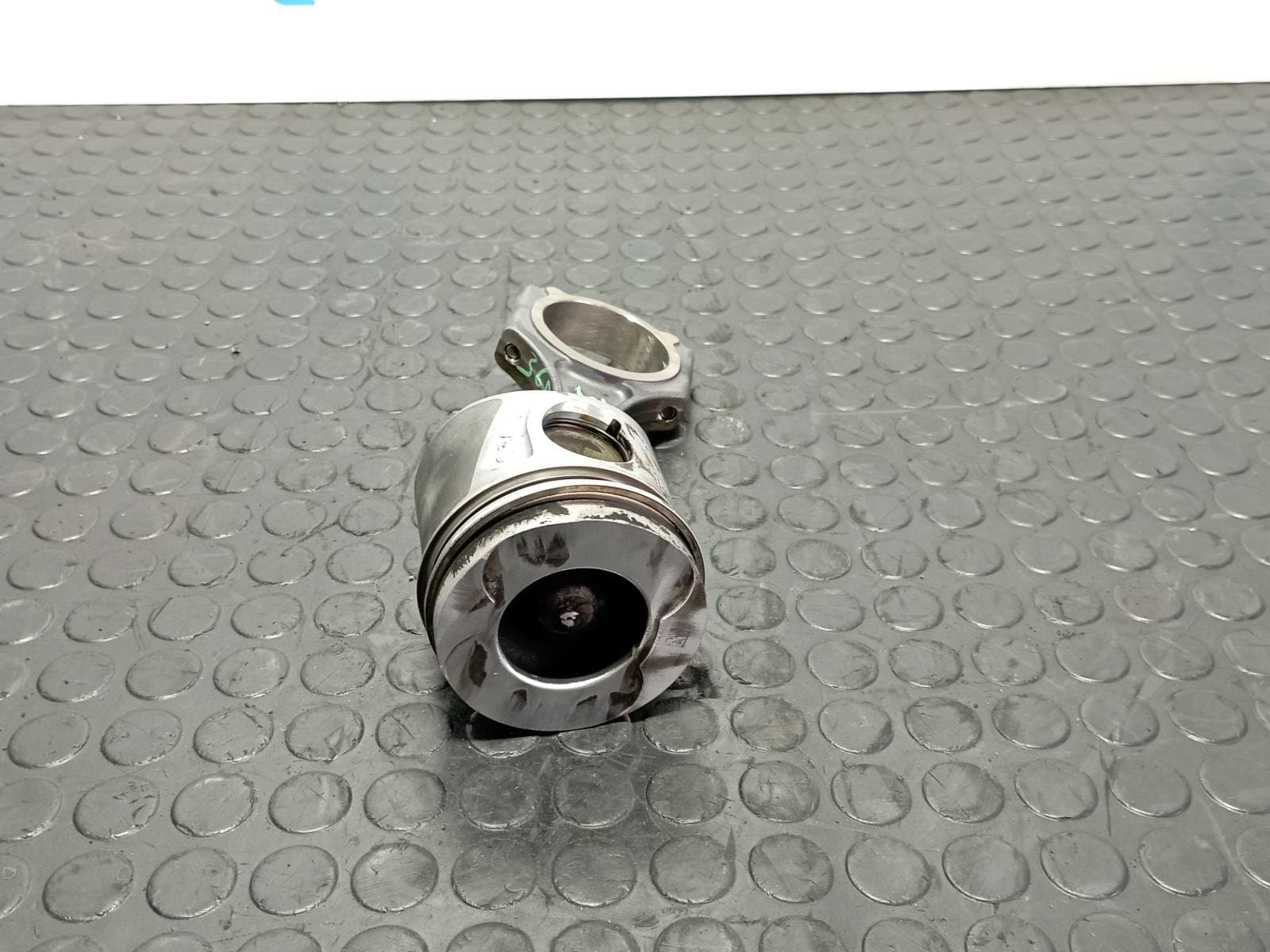 Recambio de PISTON para MERCEDES-BENZ CLASE A (W176) 2.2 651930 referencia OEM IAM 834AA - BLANCO