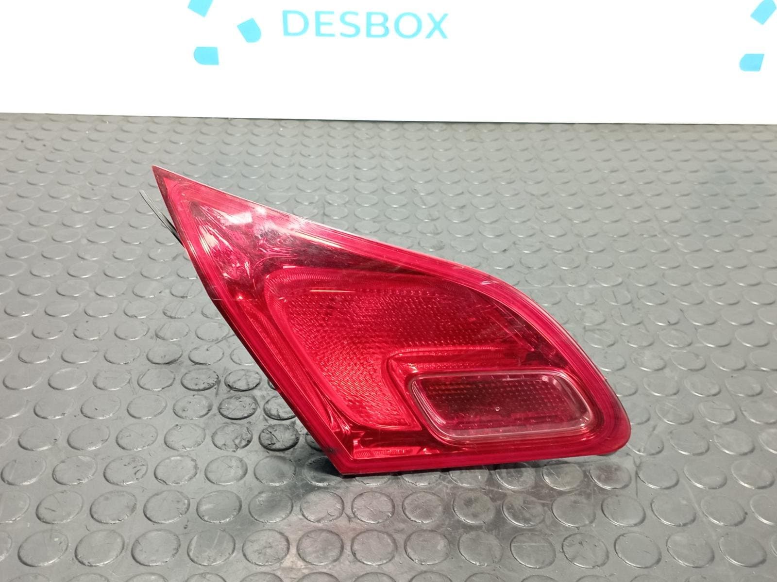 Recambio de PILOTO PORTON IZQUIERDO para OPEL ASTRA J LIM. * D-A17DTR referencia OEM IAM 13306455 - NEGRO