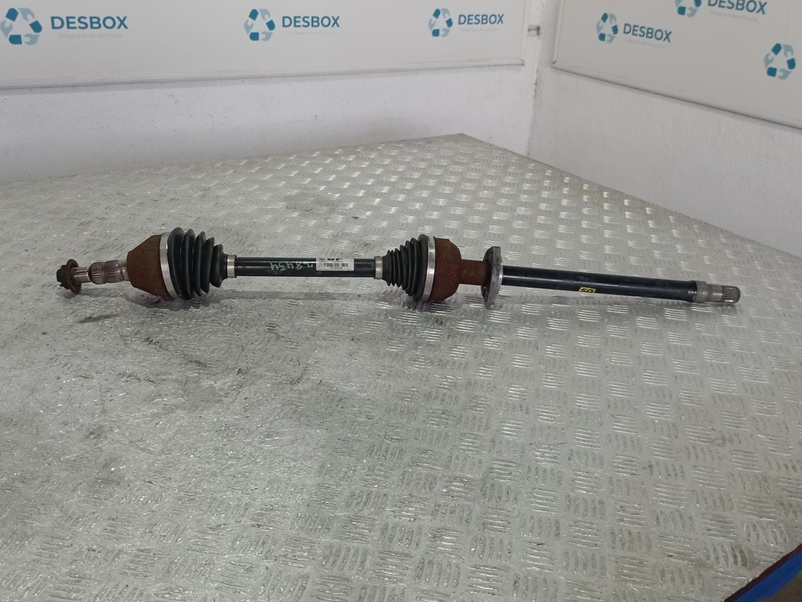 Recambio de TRANSMISION DELANTERA DERECHA para OPEL ASTRA J LIM. * D-A17DTR referencia OEM IAM 13250839 - NEGRO