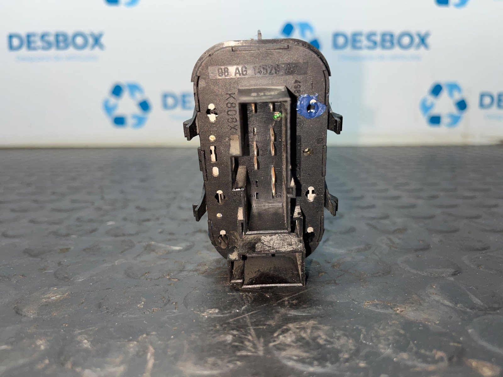 Recambio de MANDO ELEVALUNAS DELANTERO IZQUIERDO para FORD FOCUS BERLINA (CAK) Ambiente C9DC referencia OEM IAM 98AG14529AC - GRIS 2