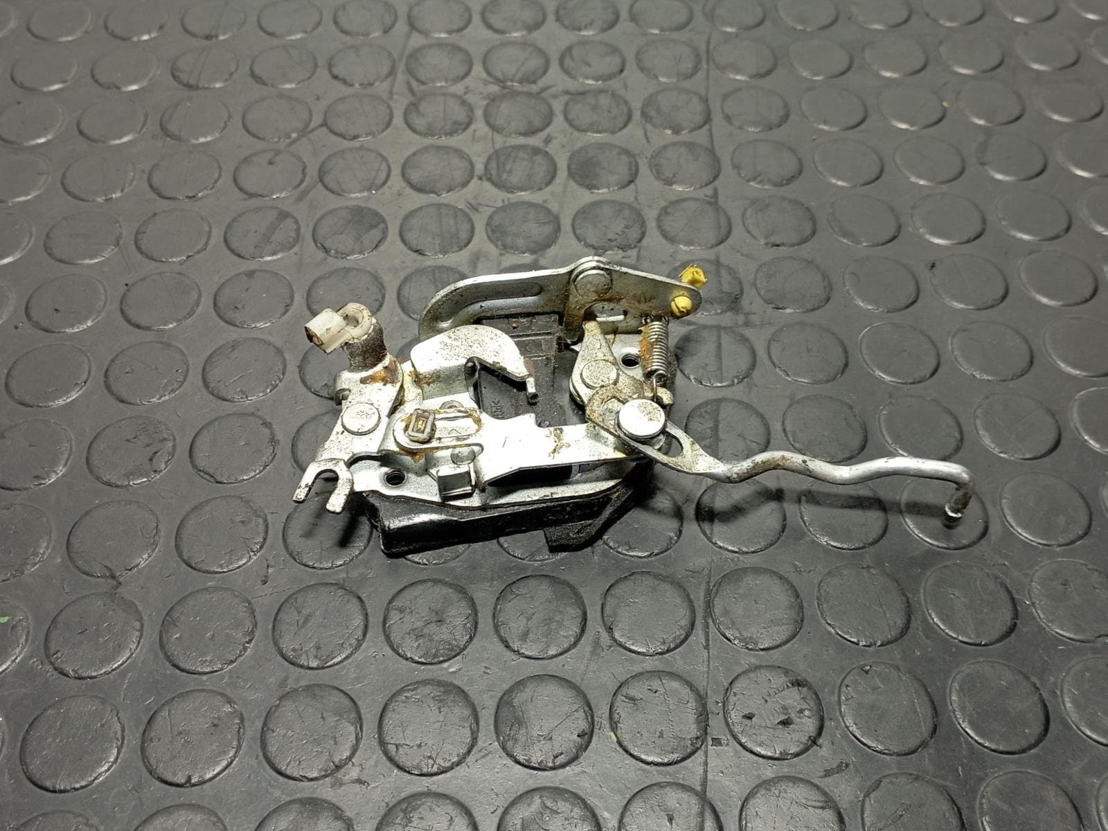 Recambio de CERRADURA PUERTA DELANTERA IZQUIERDA para PIAGGIO (VESPA) PORTER Caja/Chasis ELECTRIC 96V referencia OEM IAM B0042834 - BLANCO
