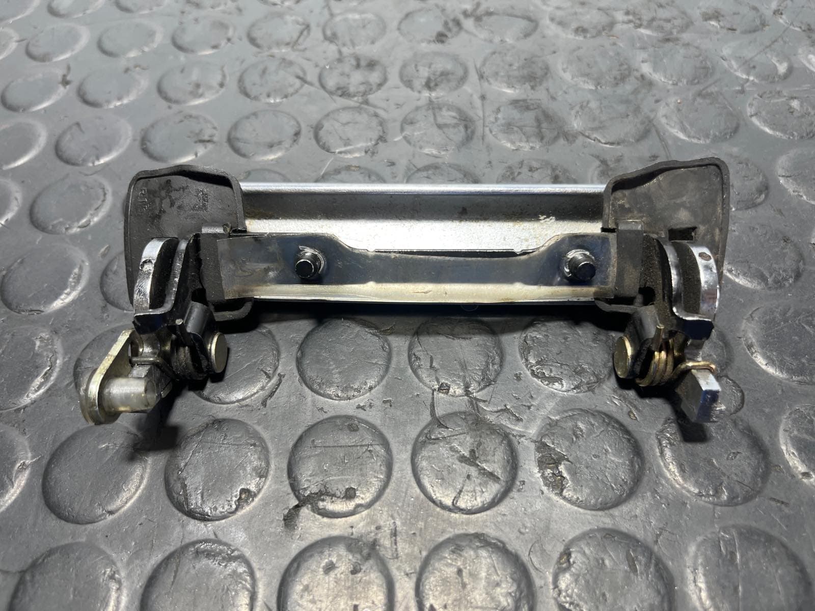 Recambio de MANETA EXTERIOR DELANTERA DERECHA para NISSAN PATROL GR (Y60) 2.8 TURBO DIESEL RD28 TURBO - GRIS 4