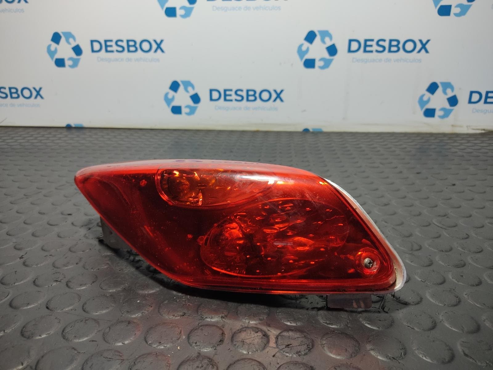 Recambio de PILOTO TRASERO DERECHO para YAMAHA X-MAX 250 250 - ROJO