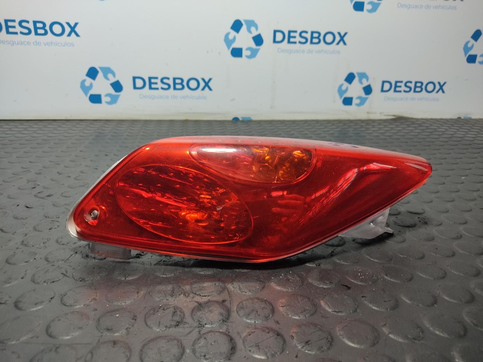 Recambio de PILOTO TRASERO IZQUIERDO para YAMAHA X-MAX 250 250 - ROJO