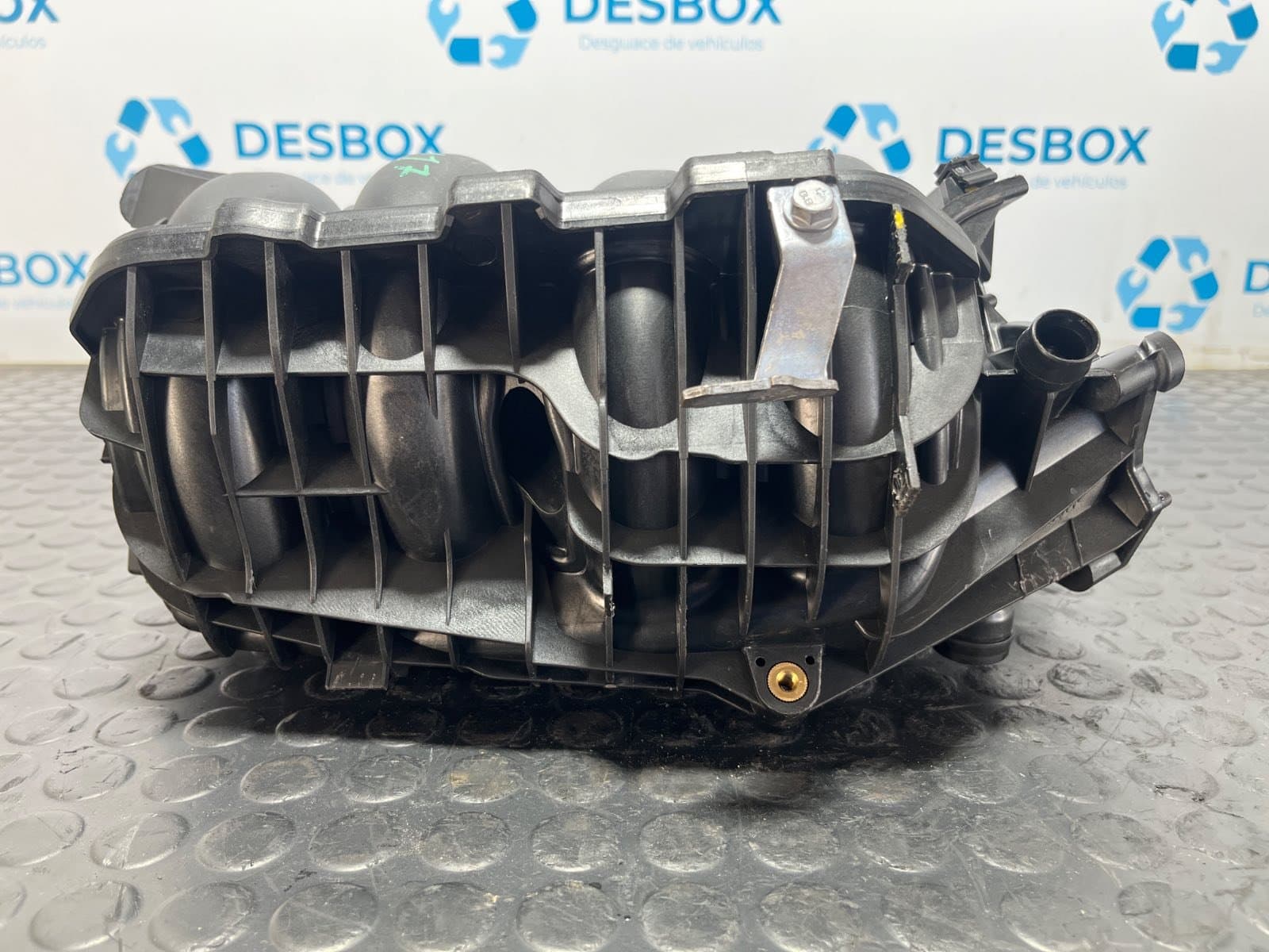 Recambio de COLECTOR ADMISION para PEUGEOT 2008 I 5FS(EP6C) referencia OEM IAM V752817280 - BLANCO 3