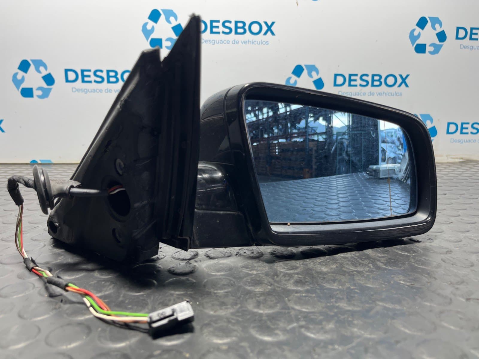 Recambio de RETROVISOR DERECHO para BMW SERIE 5 TOURING (E61) 530 D M57D 306D2 referencia OEM IAM 010748 - AZUL